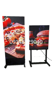 معرفی محصولات با استند دیجیتال